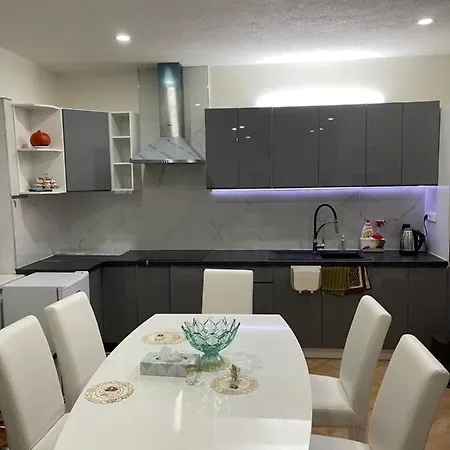 Milky Way Apartment *